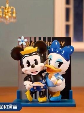 MINISO Disney Donald's Cover Model Minnie & Daisy Figure